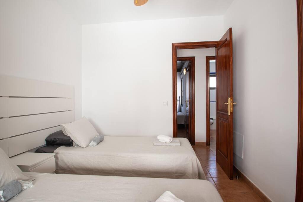 Casa Marlay Spacious, Heated Pool, Bbq & Fast Wi-Fi Only 15 Minutes Walk To Town Playa Blanca  Exteriör bild