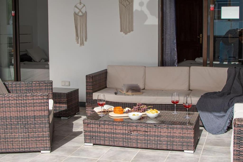 Casa Marlay Spacious, Heated Pool, Bbq & Fast Wi-Fi Only 15 Minutes Walk To Town Playa Blanca  Exteriör bild