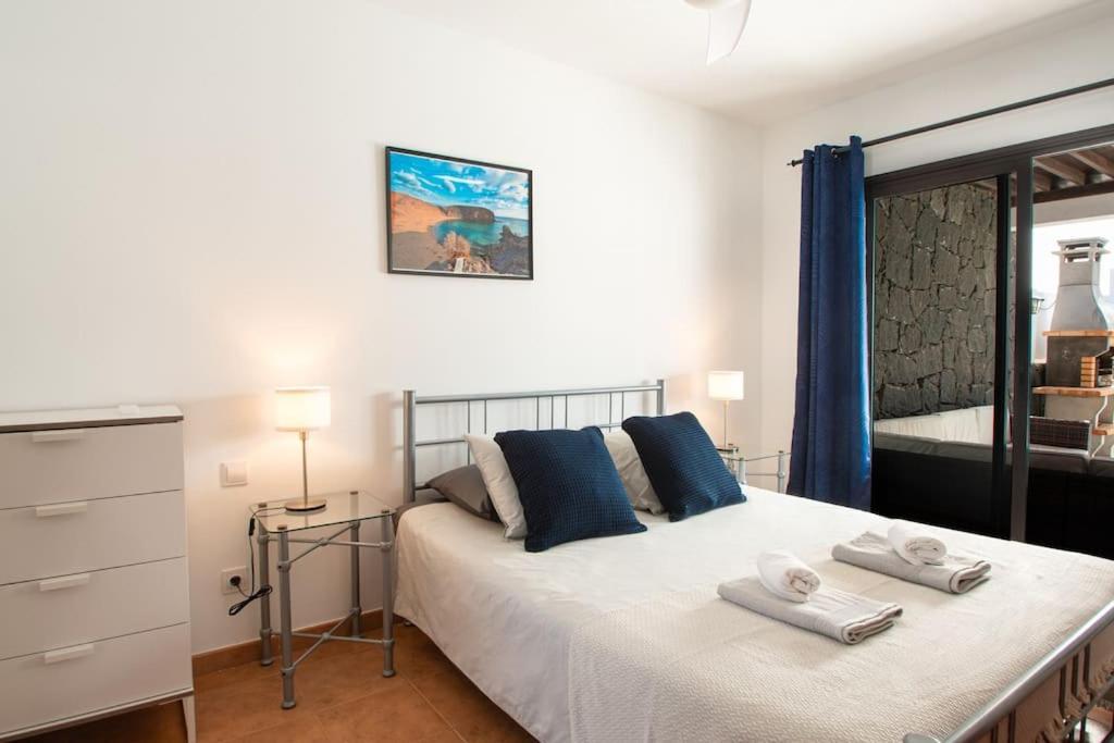 Casa Marlay Spacious, Heated Pool, Bbq & Fast Wi-Fi Only 15 Minutes Walk To Town Playa Blanca  Exteriör bild