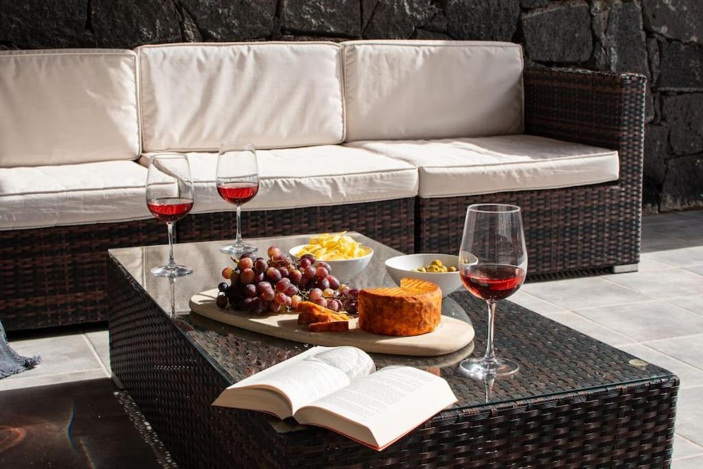 Casa Marlay Spacious, Heated Pool, Bbq & Fast Wi-Fi Only 15 Minutes Walk To Town Playa Blanca  Exteriör bild