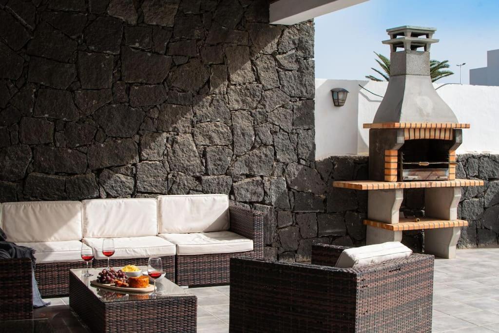 Casa Marlay Spacious, Heated Pool, Bbq & Fast Wi-Fi Only 15 Minutes Walk To Town Playa Blanca  Exteriör bild