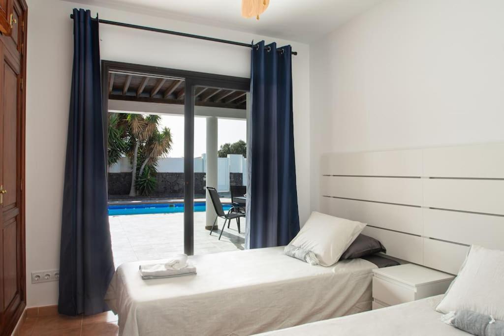 Casa Marlay Spacious, Heated Pool, Bbq & Fast Wi-Fi Only 15 Minutes Walk To Town Playa Blanca  Exteriör bild