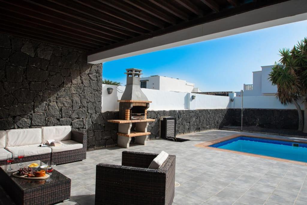 Casa Marlay Spacious, Heated Pool, Bbq & Fast Wi-Fi Only 15 Minutes Walk To Town Playa Blanca  Exteriör bild